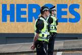 Polica de Glasgow en el lugar del ataque con cuchillo el pasado viernes.