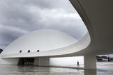 El centro Niemeyer, en Avils.