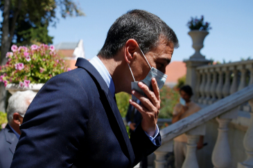 Spanish PM lt;HIT gt;Sanchez lt;/HIT gt; meets Portuguese PM Costa at Sao Bento Palace, in Lisbon