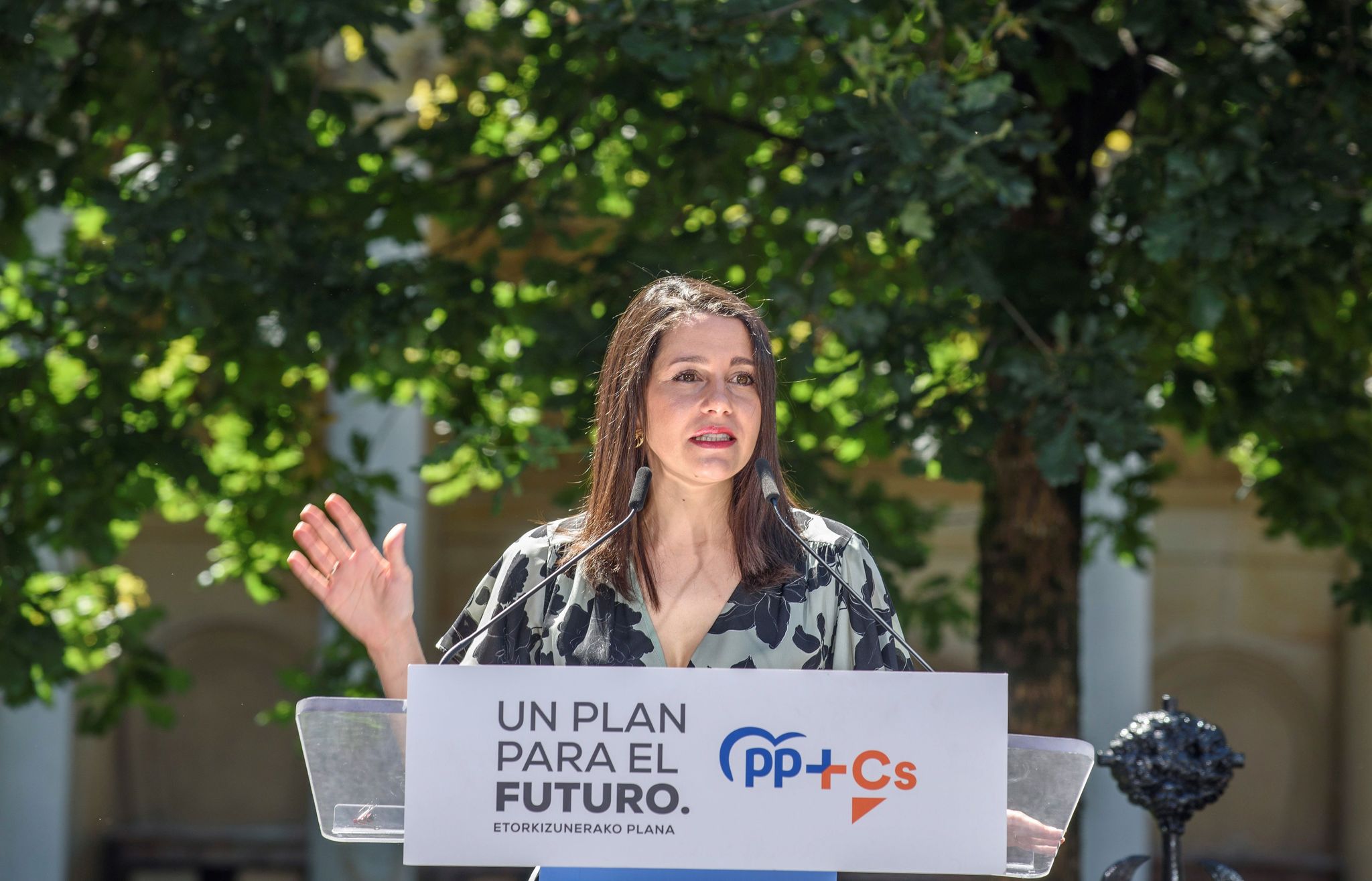 La presidenta de Ciudadanos, Ins Arrimadas, en un acto, el 5 de julio, en Guernica (Vizcaya).