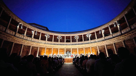 Actuación de la Orquesta Nacional en el Palacio de Carlos V.