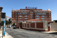 Imagen exterior del hotel donde est confinado el Fuenlabrada.