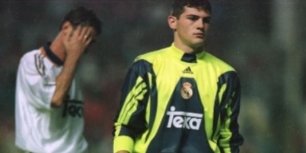 Iker Casillas, en su primer partido de Primera, en San Mams.