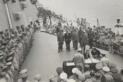 Rendicin de Japn en el acorazado 'Missouri' ante MacArthur.