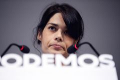 La coportavoz de Podemos, Isabel Serra, en rueda de prensa.