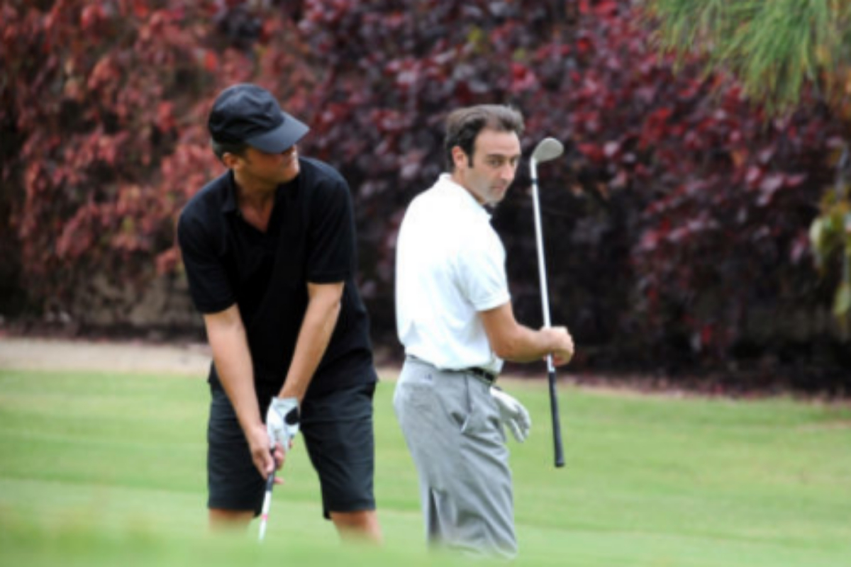 Luis Miguel y Enrique Ponce jugando al golf en Tenerife.