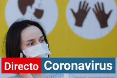 Una mujer con mascarilla por el coronavirus.