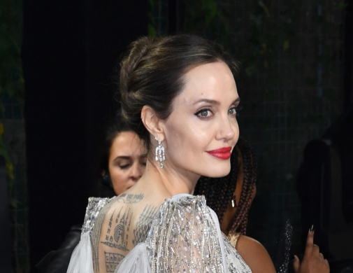 La mandbula cuadrada de Angelina Jolie inspira a muchas.