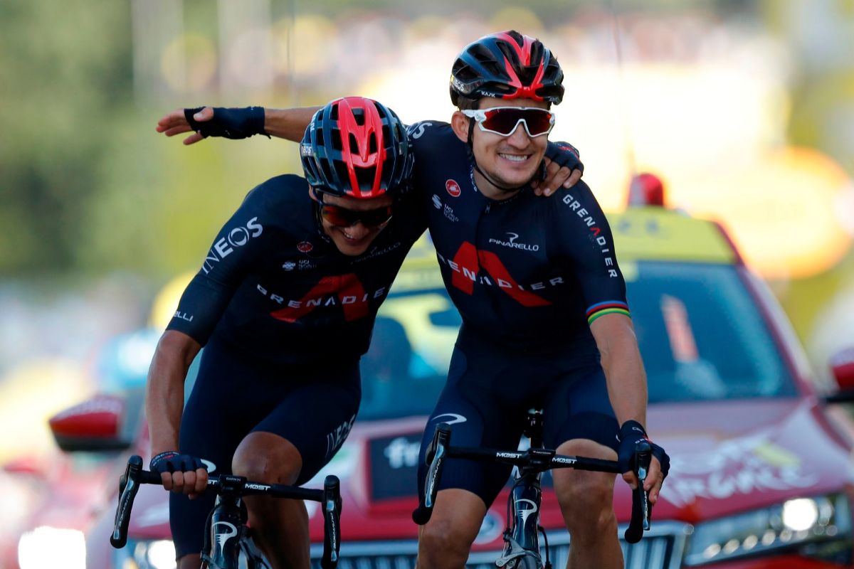 Team Ineos rider Poland's Michal Kwiatkowski (R) celebrates as he crosses the finish line ahead of Team Ineos rider Ecuador's Richard lt;HIT gt;Carapaz lt;/HIT gt; during the 18th stage of the 107th edition of the Tour de France cycling race, 168 km between Meribel and La Roche sur Foron, on September 17, 2020. (Photo by STEPHANE MAHE / POOL / AFP)