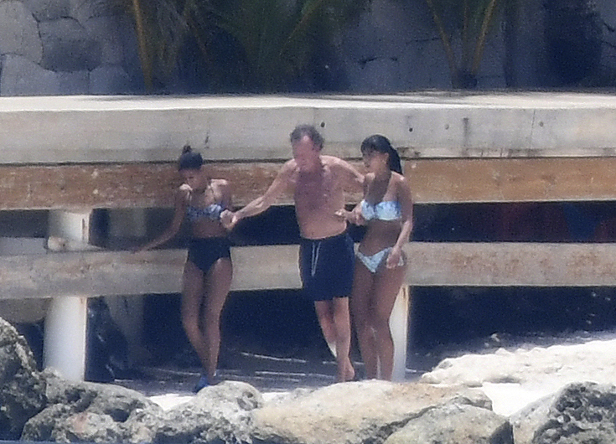 La famosa foto de Julio Iglesias en Punta Cana en agosto de 2020.