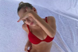 Ester Expsito bate rcords con su ltimo posado en bikini: 7 millones de 'likes' en apenas horas