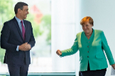 El presidente del Gobierno, Pedro Snchez, y la canciller alemana, Angela Merkel, el pasado julio en Berln