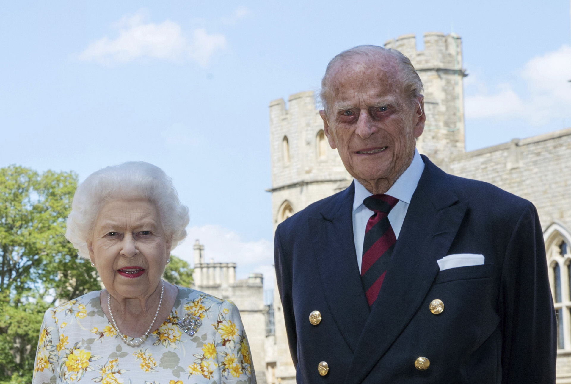 La reina Isabel y Felipe de Edimburgo el 1 de junio de 2020 en Windsor.