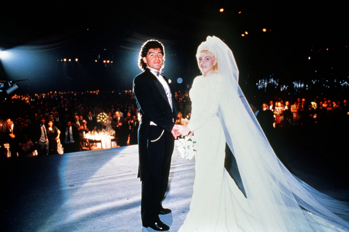 Maradona en su boda con Claudia Villafañe