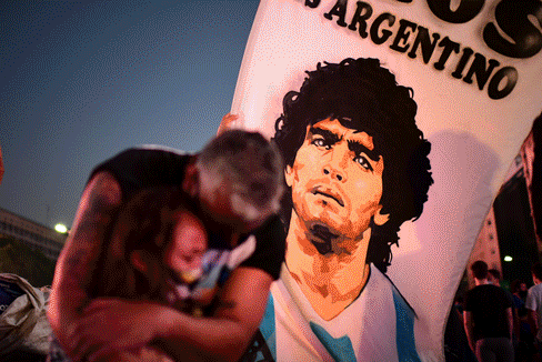 Lgrimas, emocin y caos en el adis a Maradona
