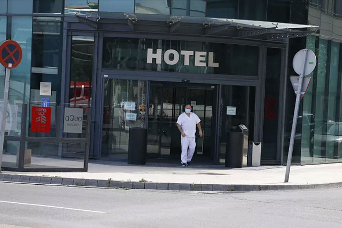 Uno de los hoteles que fue usado en la pasada primavera como espacio...