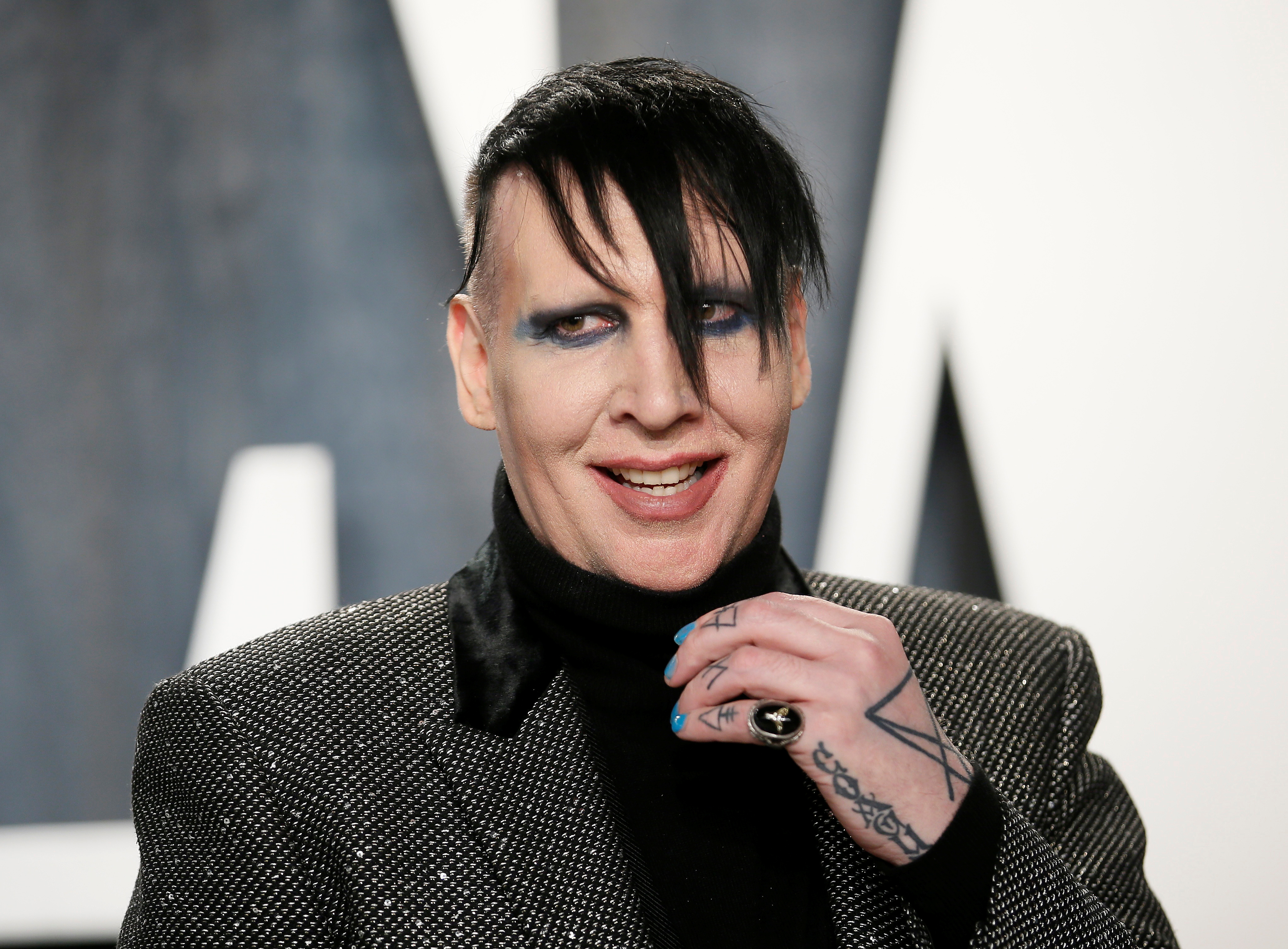 Marilyn Manson en una fiesta de los Oscar de 2020.