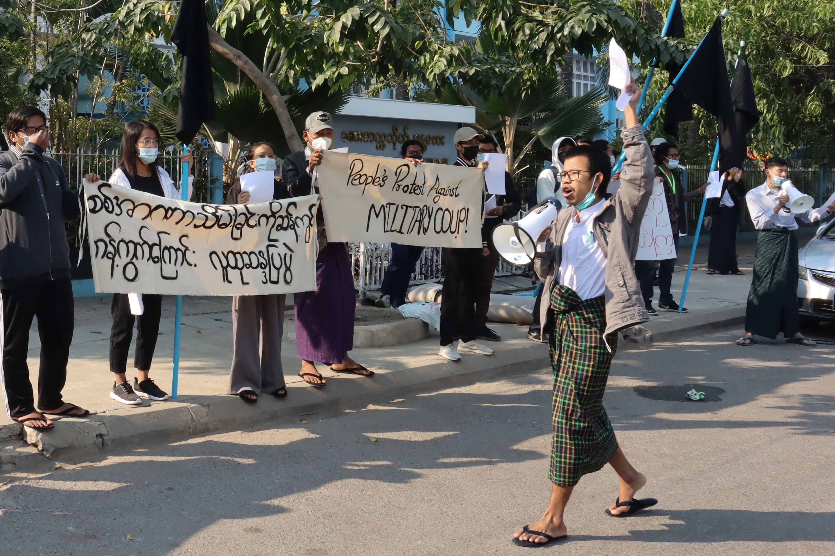 Manifestación en Mandalay contra el Golpe de Estado.