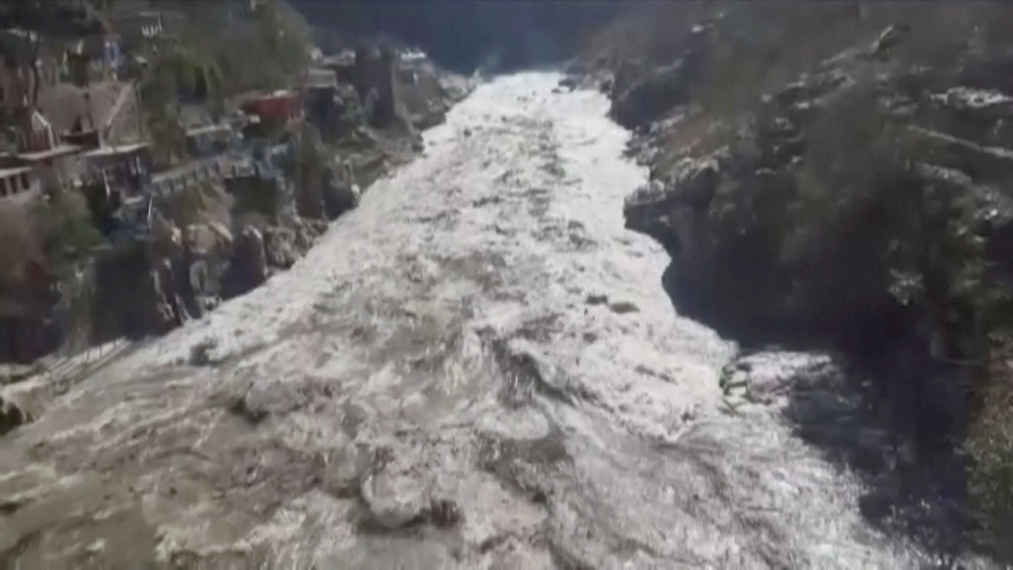 Vista general durante una inundacin en el estado de Uttarakhand, en India.