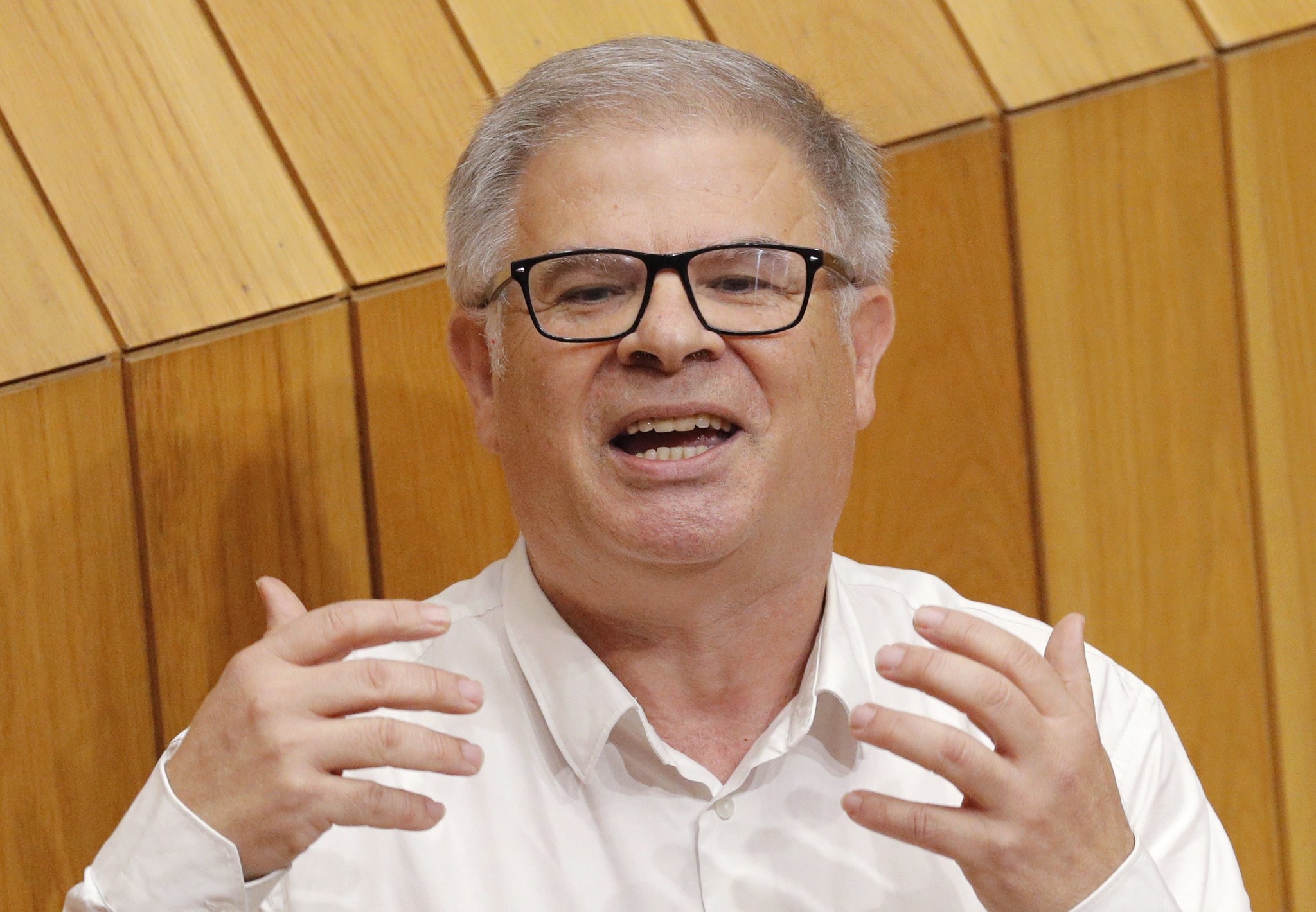 Manuel Lago en el parlamento gallego en 2018