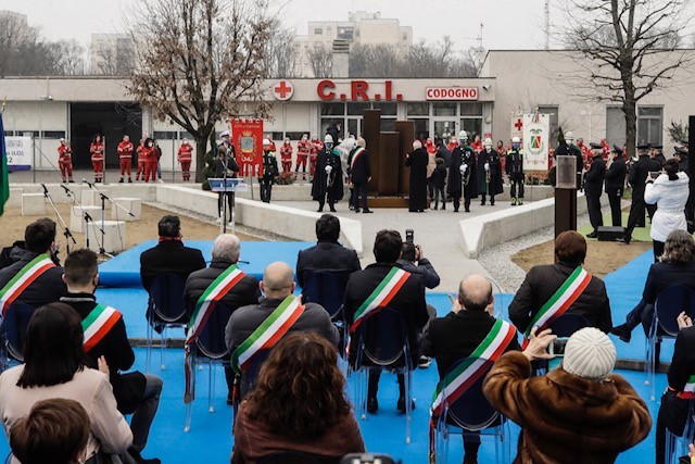 Inauguracin del memorial por las vctimas de Covid, en Codogno.
