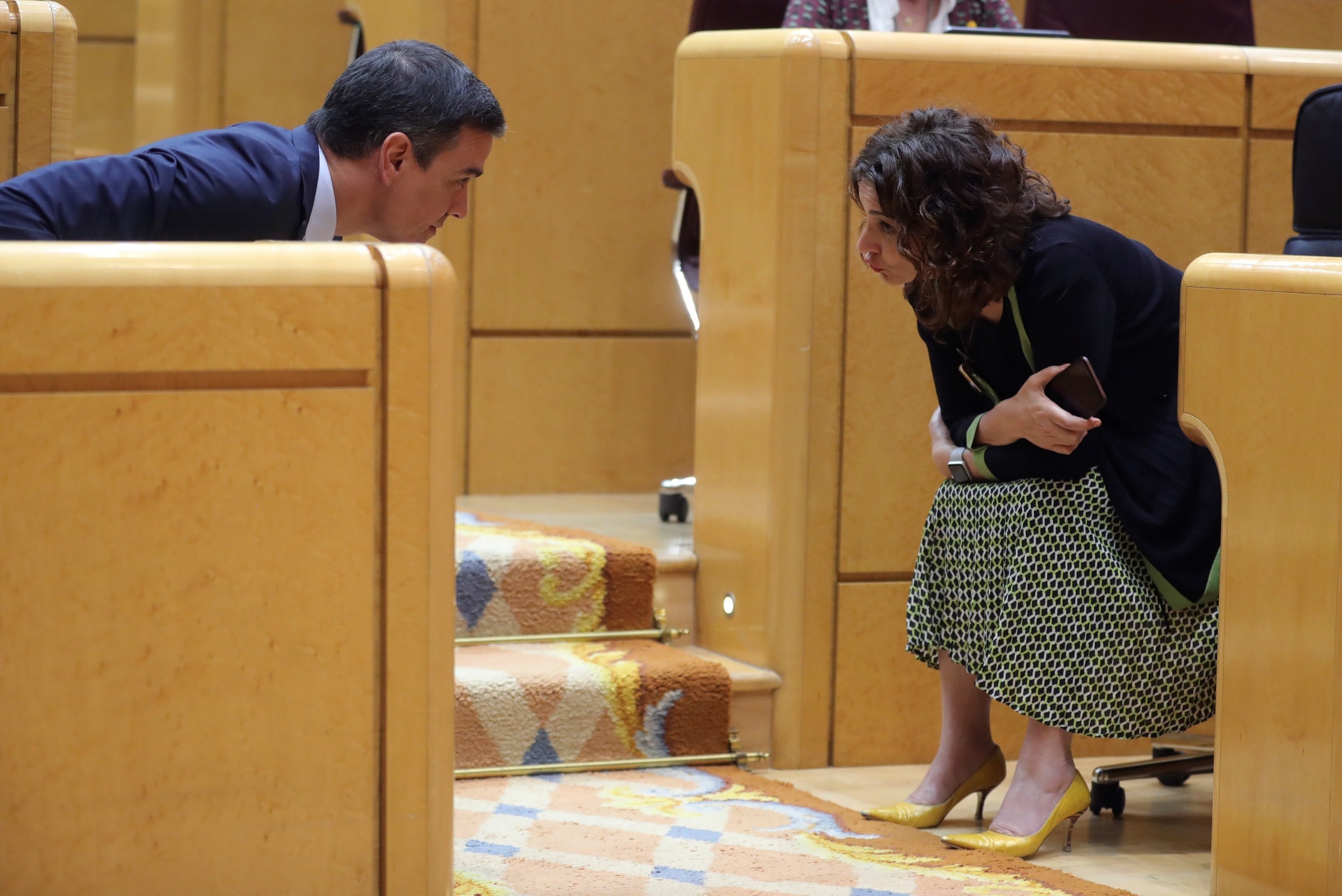 El presidente del Gobierno, Pedro Snchez, y la ministra de Hacienda, Mara Jess Montero, en el Senado.