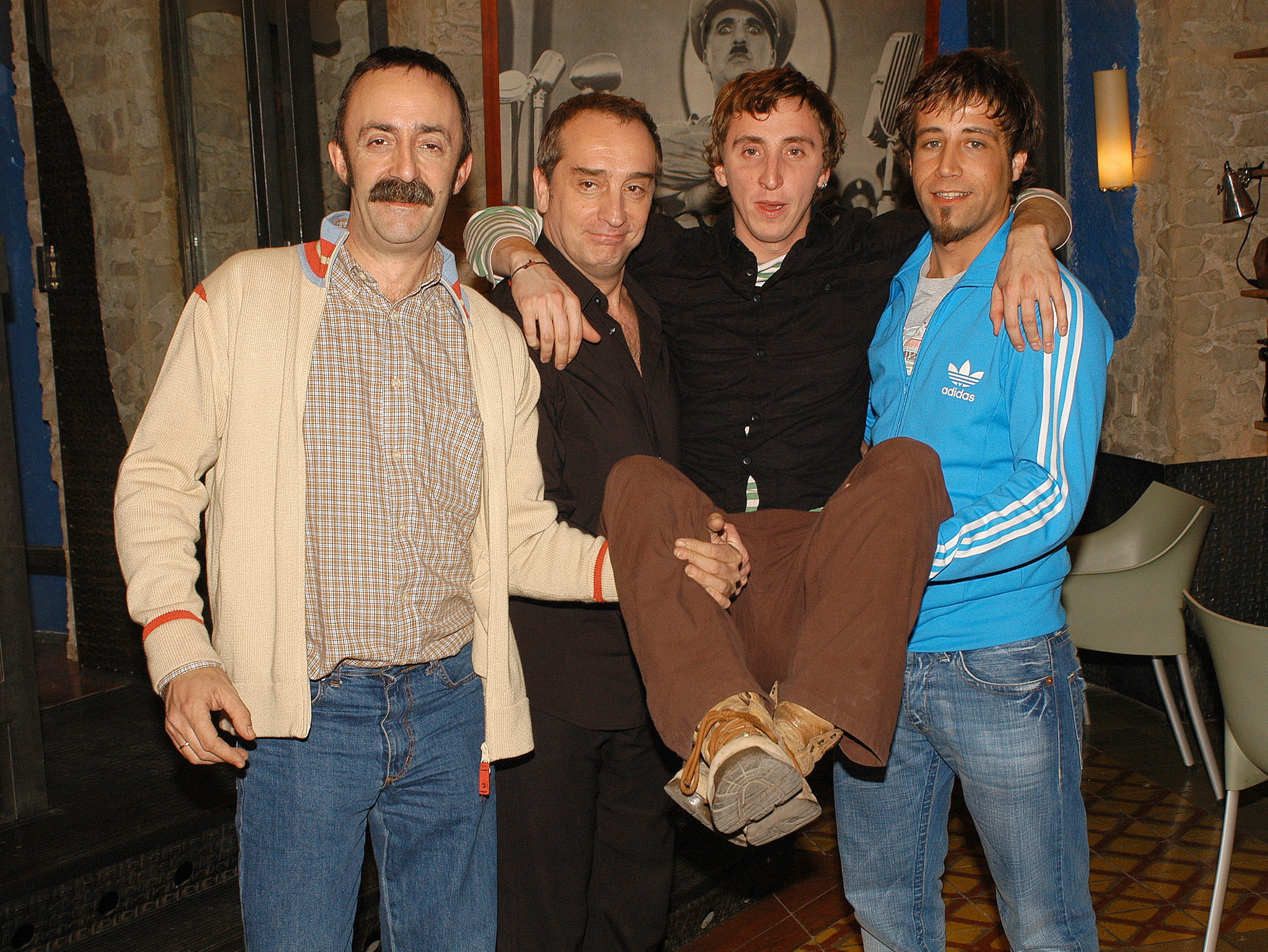 El actor, con sus compaeros de 'Siete Vidas', Gonzalo de Castro, Ivn Massague y Leandro Rivera.