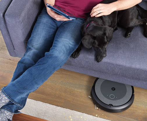 La Roomba i3+ tiene sistema de autovaciado que le permite trabajar sin que tengas que tocarla, en 60 das.