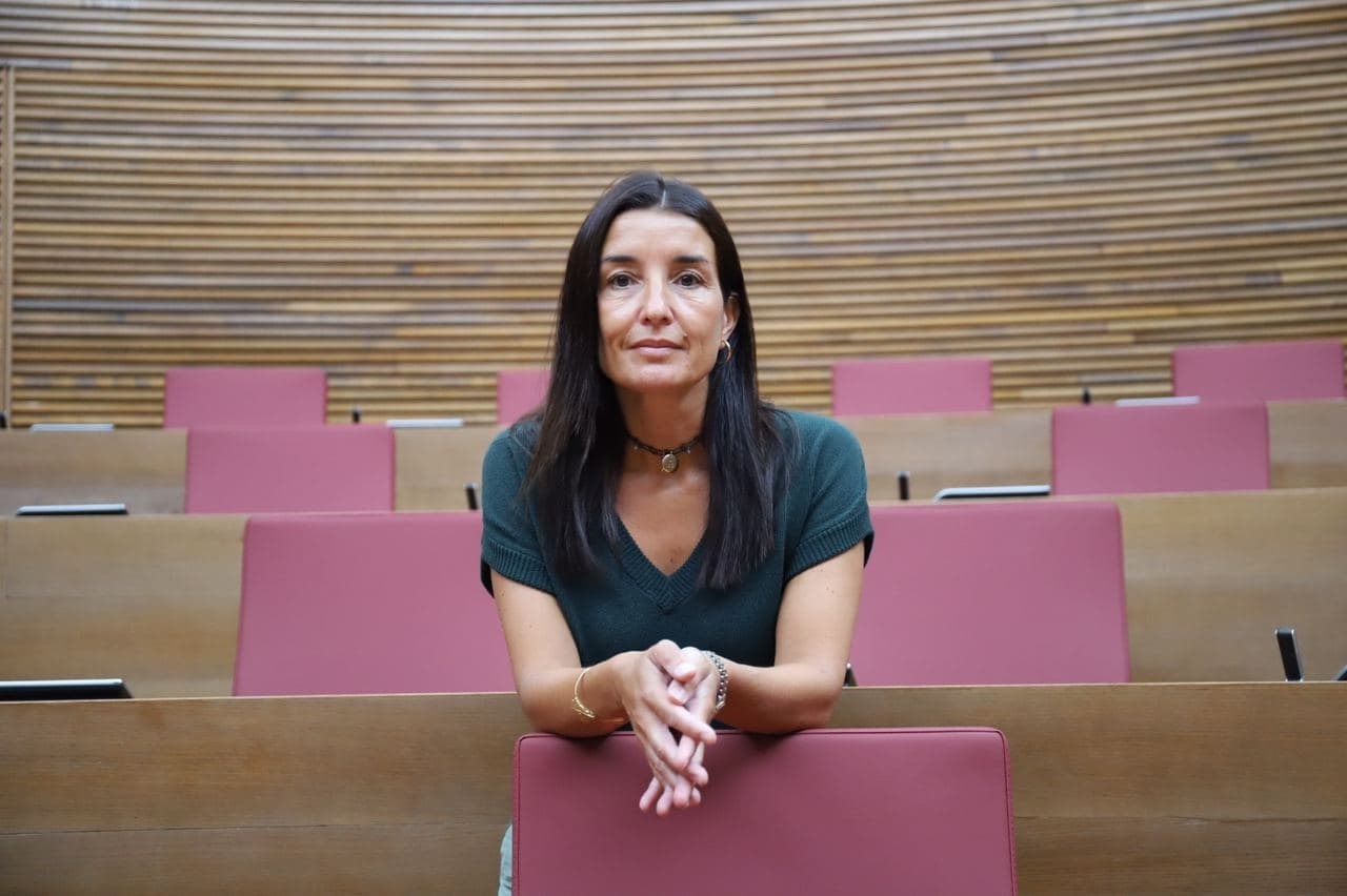 Ruth Merino, en las Cortes Valencianas.