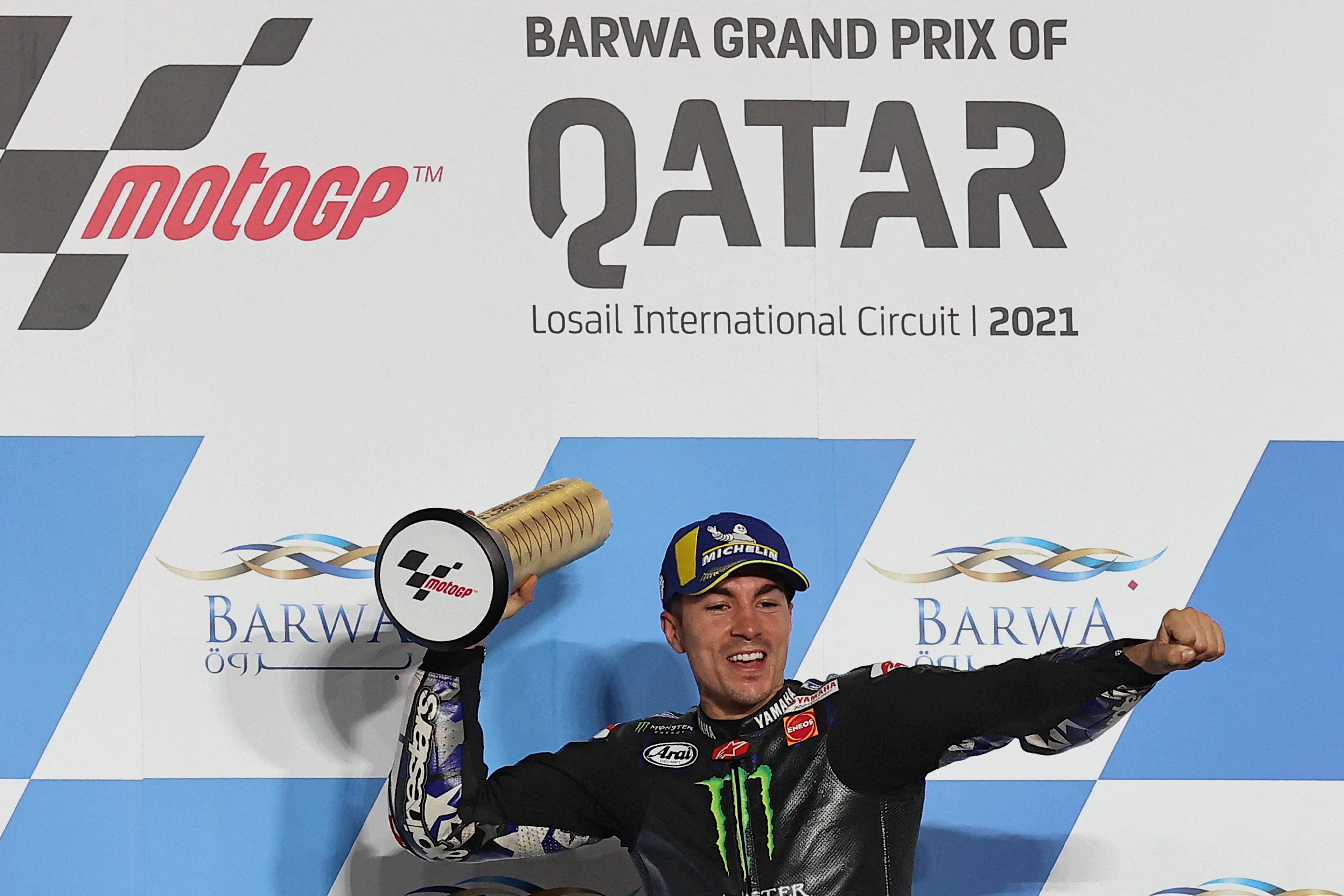 Maverick Viales, en el podio de Qatar.