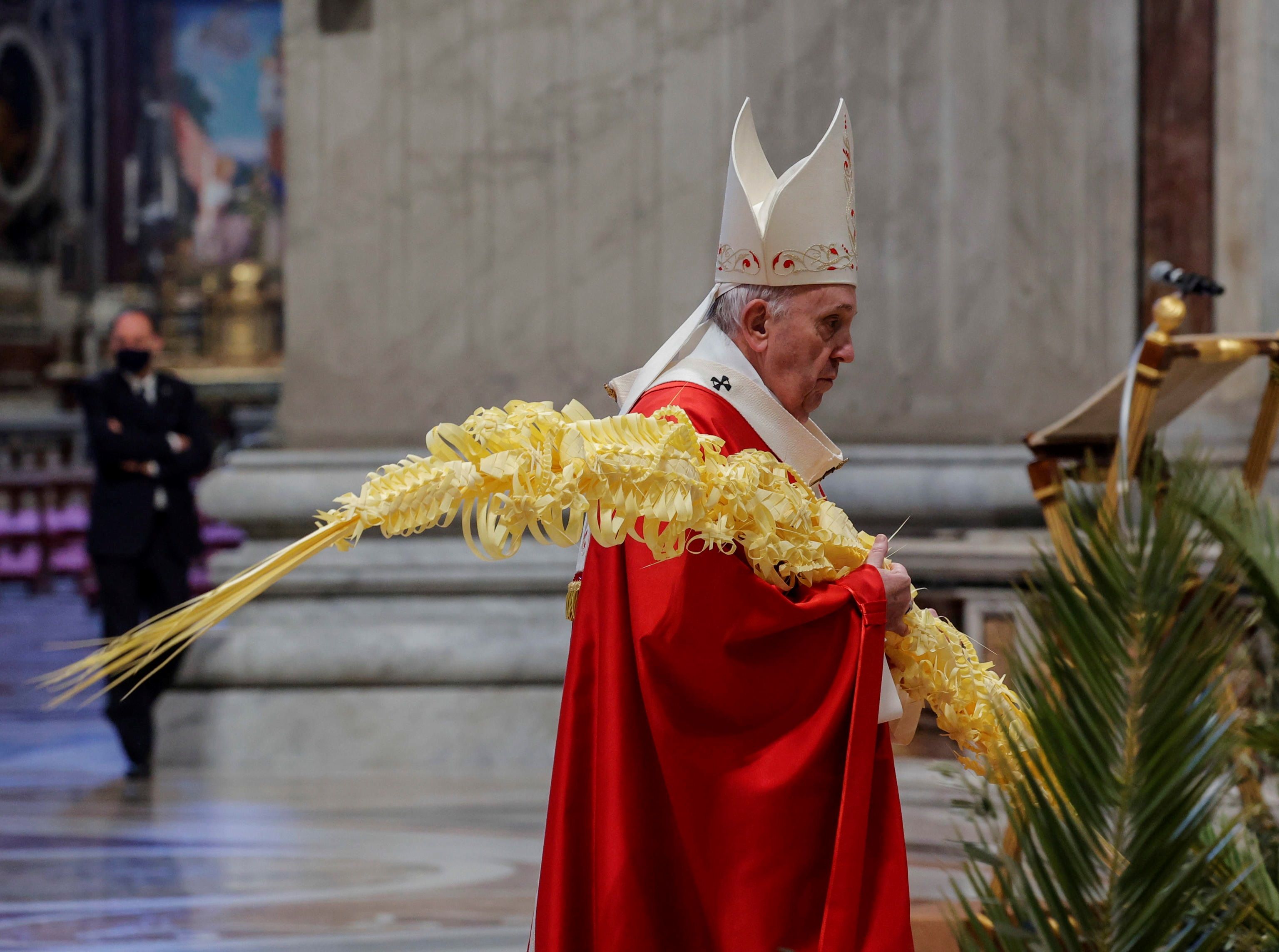 El Papa celebra el Domingo de Ramos en el Vaticano.