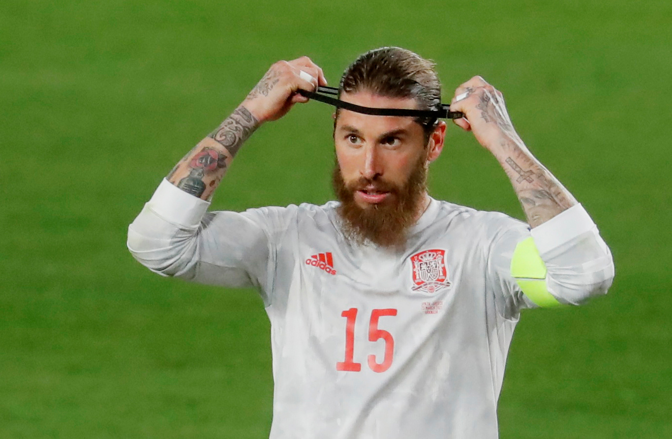 fluir colchón venganza Los extraños días de Sergio Ramos con la selección: "Está tieso" | Mundial  2022