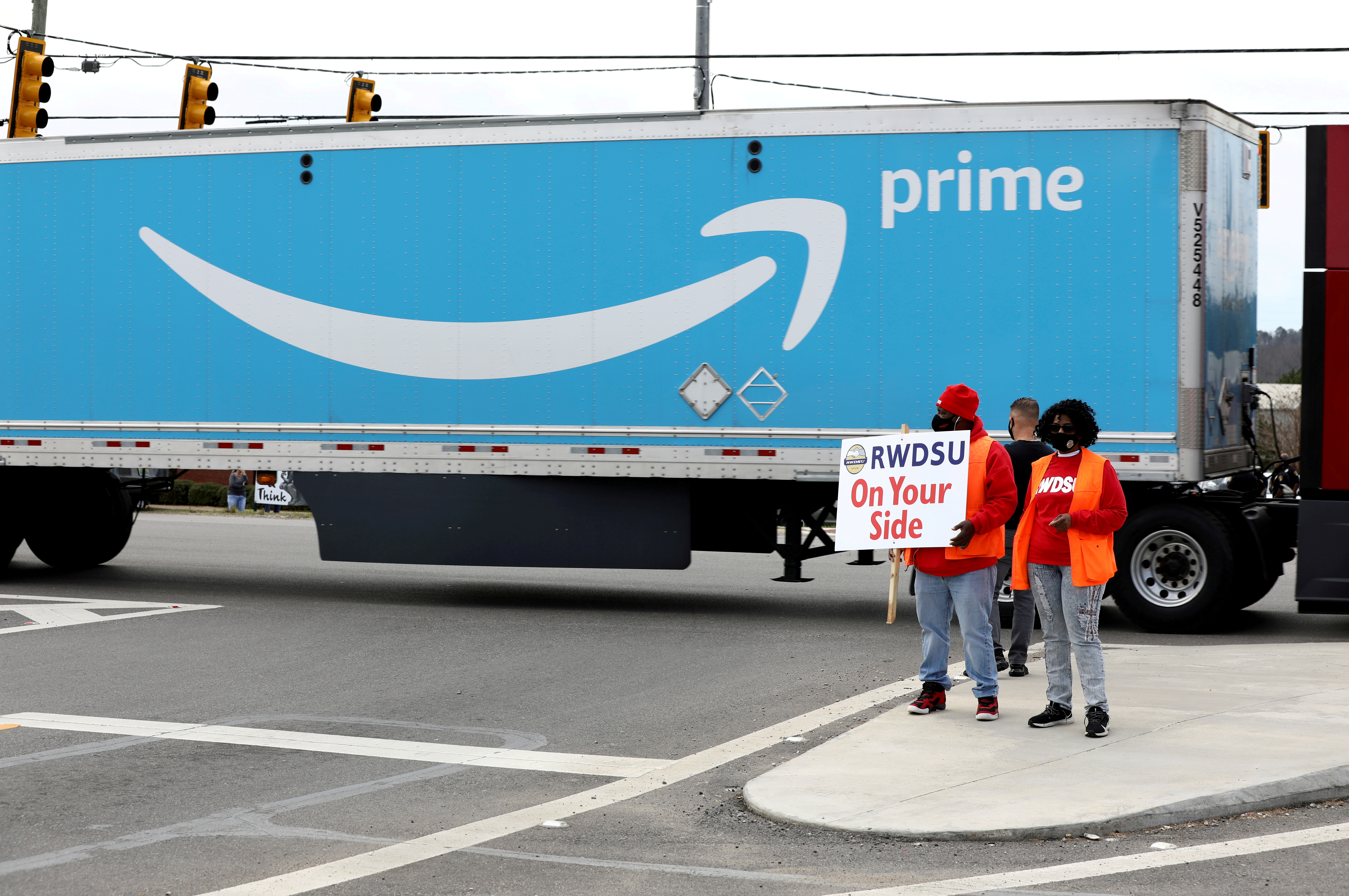 Amazon esquiva la amenaza sindical en su nudo de distribucin de Alabama