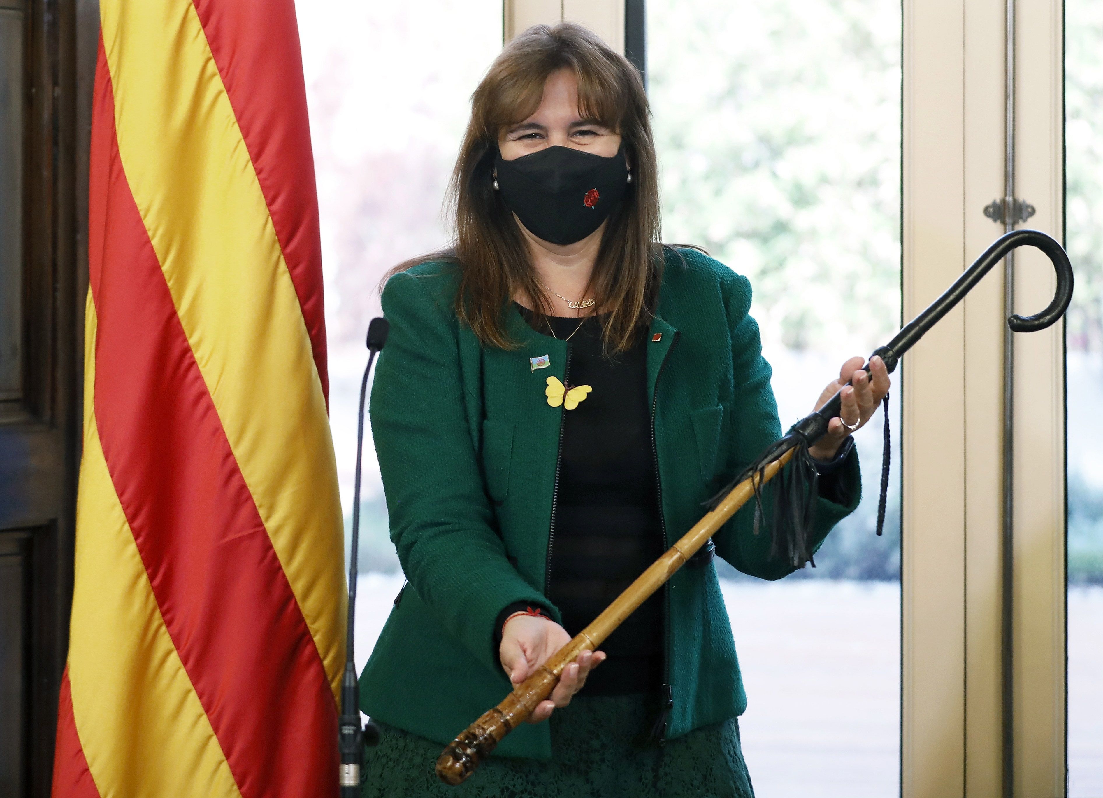Laura Borrs, en un acto en el Parlament con la Federacin de Asociaciones Gitanas de Catalua.