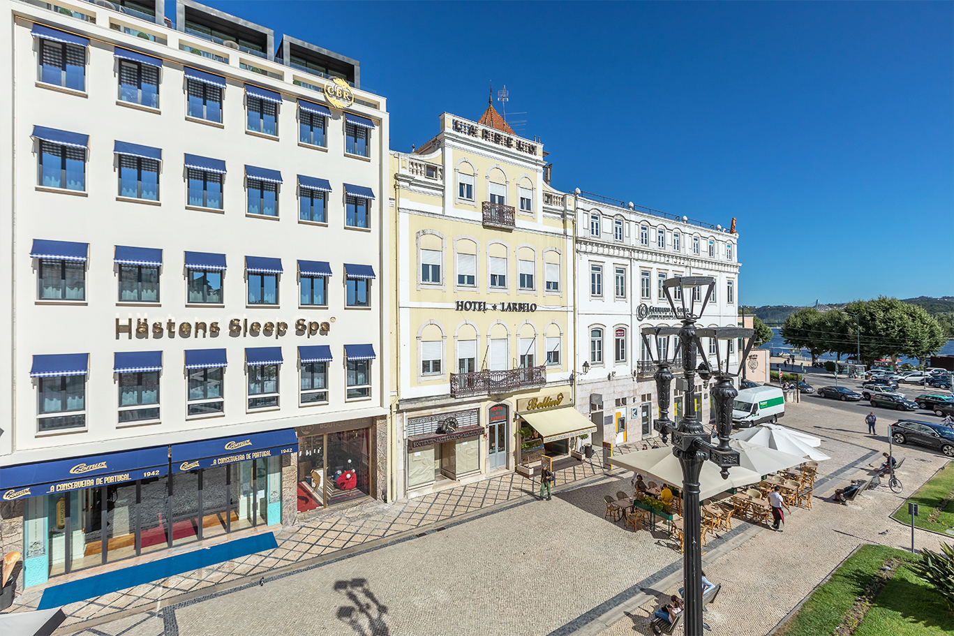 La fachada del hotel en el centro de Coimbra.
