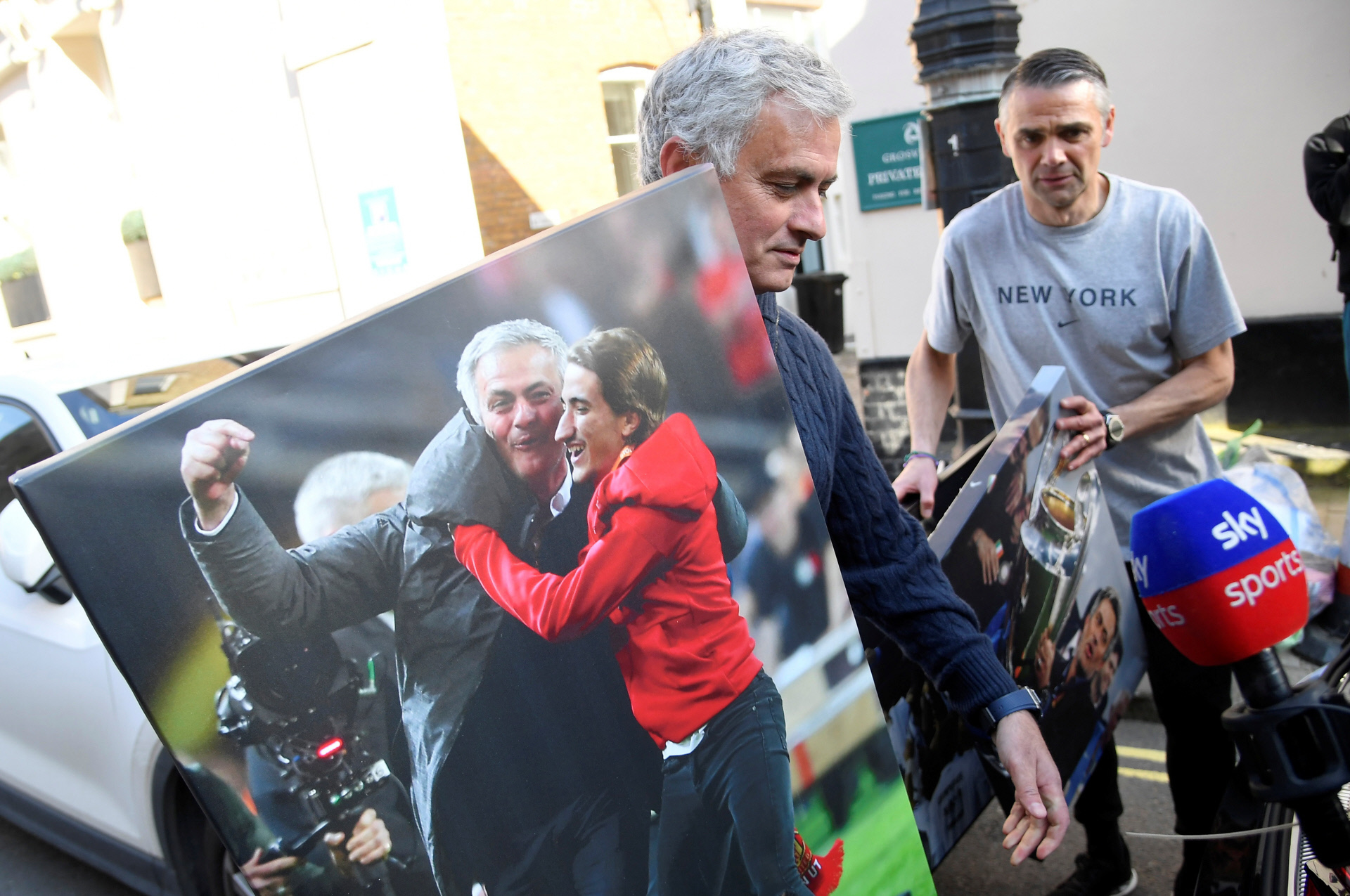 Mourinho, este lunes en Londres tras su despido del Tottenham.