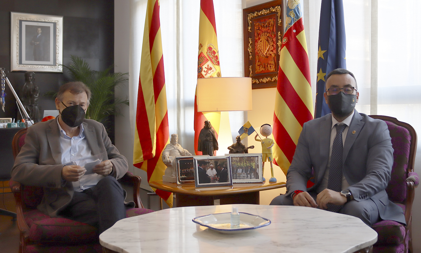 El alcalde de Vila-real, Jos Benlloch, junto a Manuel Gomicia, director de FP de la Generalitat.
