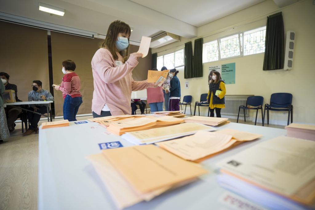 Simulacro de elecciones en el Colegio de Educacion Especial Mara Corredentora.
