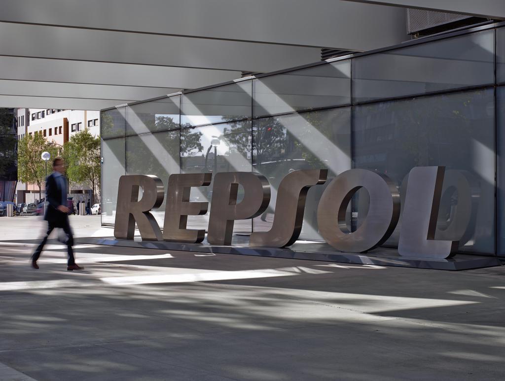 Repsol gana 648 millones a marzo impulsado por la recuperacin del crudo y deja atrs las prdidas