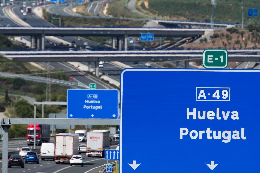 Salida de Sevilla en direccin a Huelva este jueves, con las provincias ya abiertas en la comunidad.