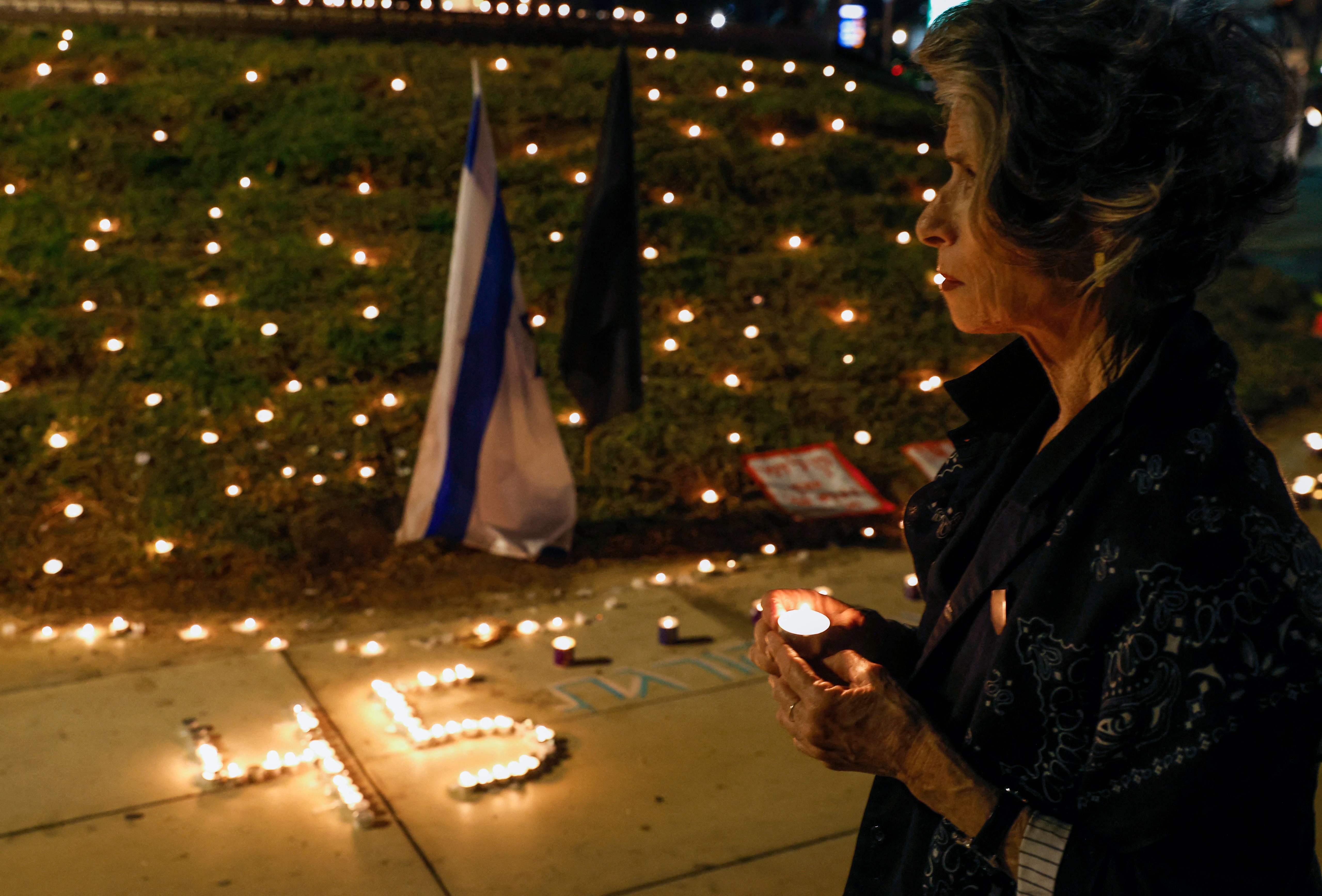 Vigilia por los muertos en la tragedia, en Tel Aviv.