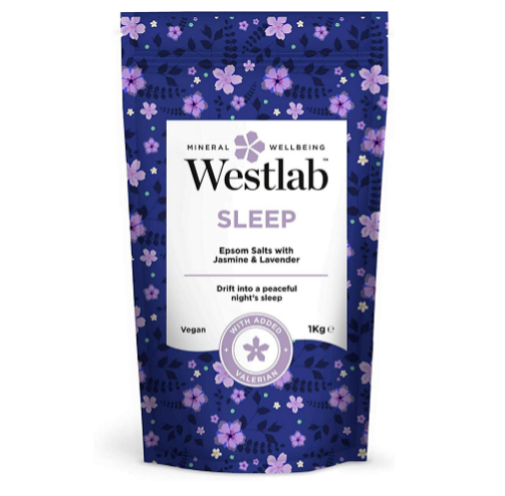 Productos relajantes para darte un buen bao: Sleep Epsom & Sales del Mar Muerto con lavanda y jazmn de Westlab.