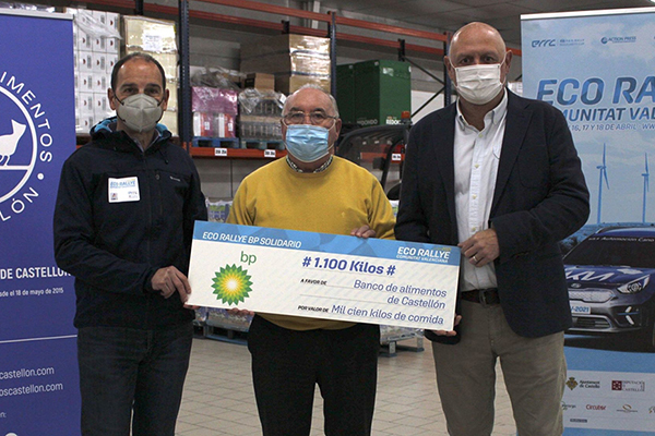 BP Espaa entrega 1.100 kilos de comida por su participacin en el Eco Rallye