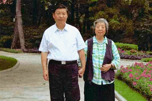 La madre que pari a Xi Jinping