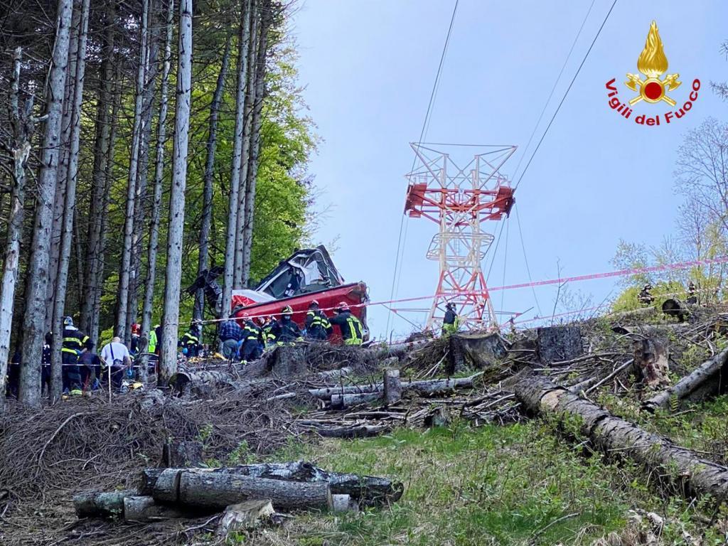 La cabina del telefrico de Italia, tras el accidente que ha dejado 14 muertos.