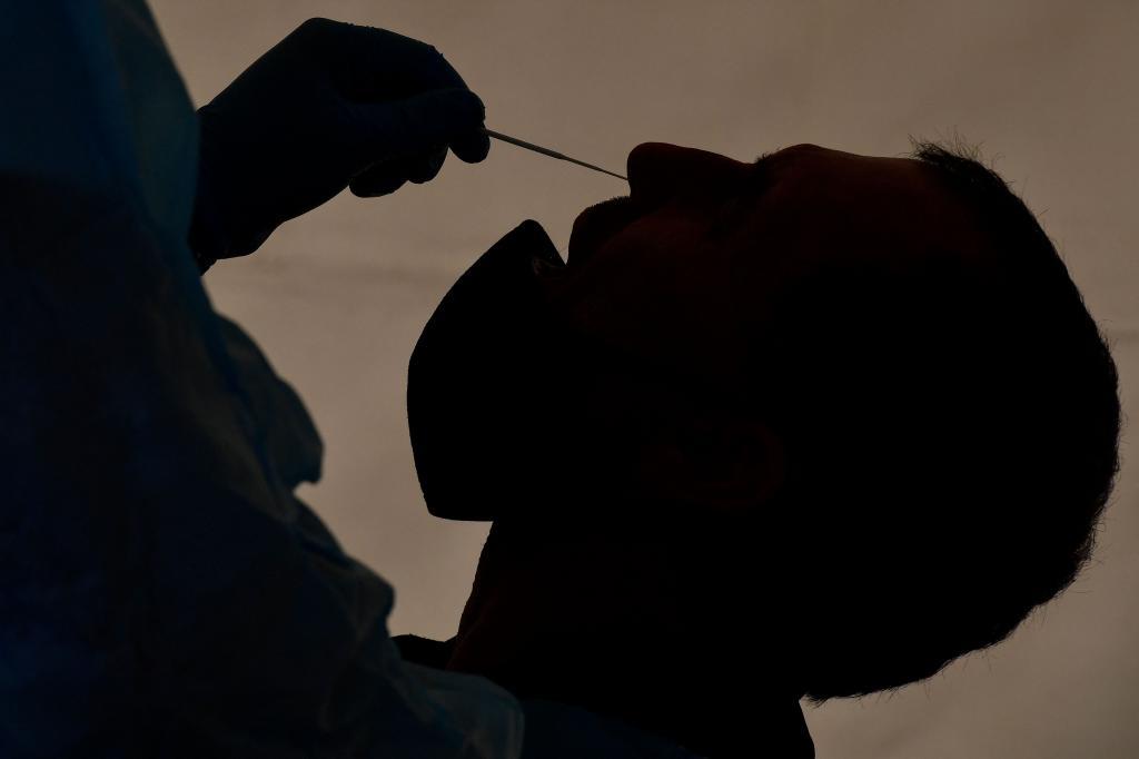 Prueba de coronavirus durante un ensayo clnico en Sitges