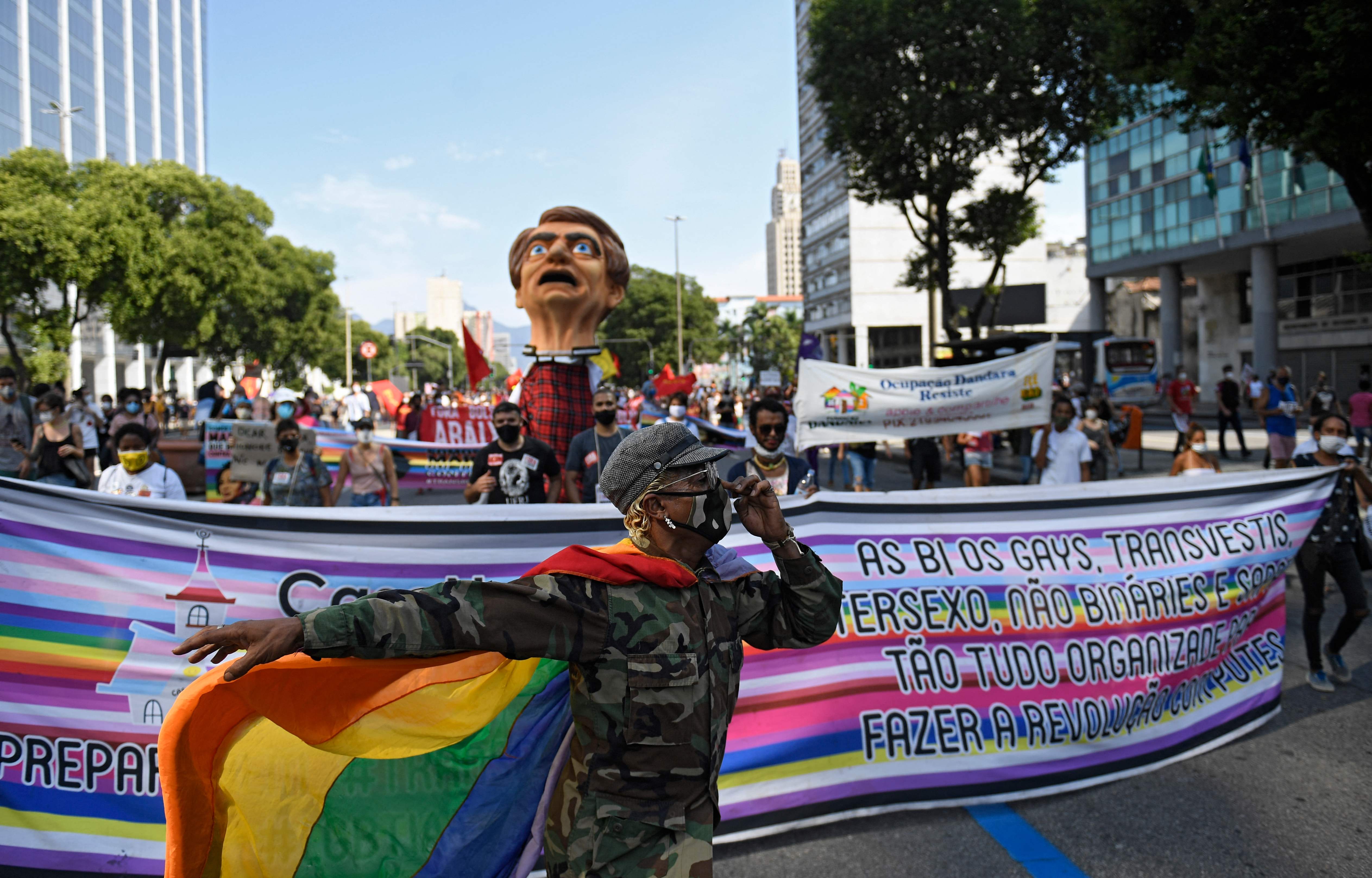 Protesta LGTBI contra Bolsonaro en Brasil.
