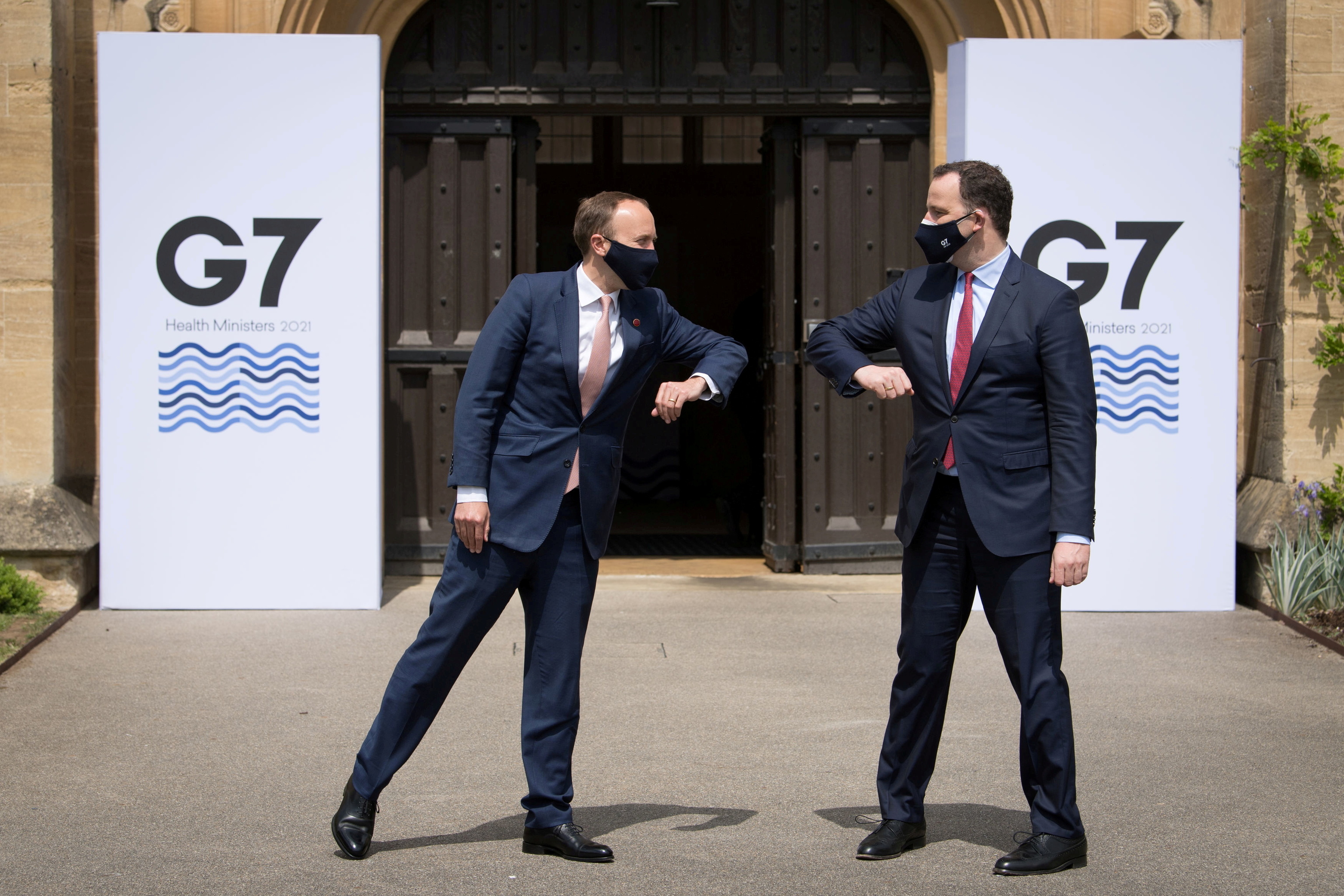 El Secretario de Sanidad britnico, Matt Hancock, recibe a su homlogo alemn, Jens Spahn, en el Mansfield College de la Universidad de Oxford (Gran Bretaa), el 3 de junio de 2021, donde los lderes sanitarios se reunirn en un evento de dos das antes de la cumbre de lderes del G7