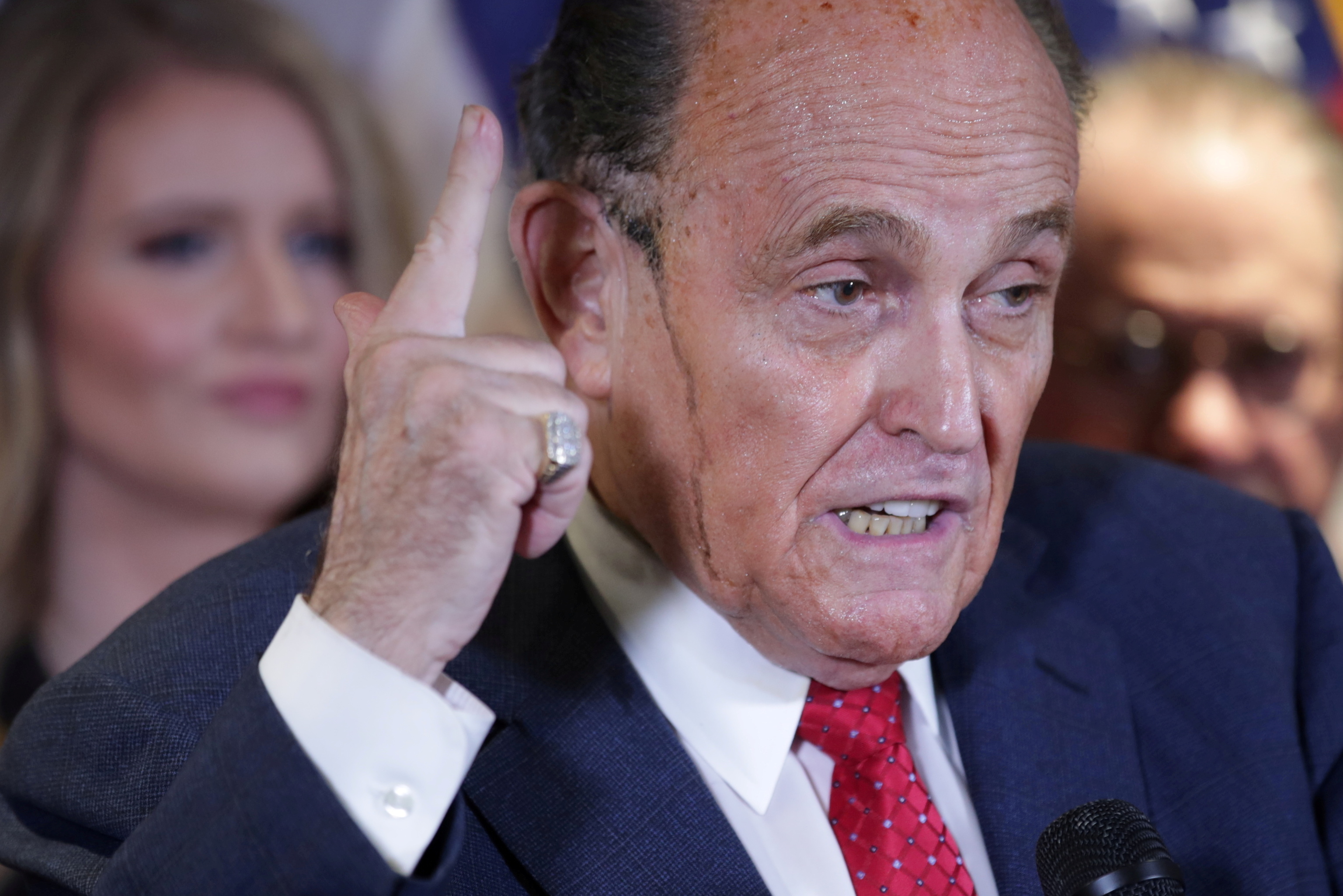 Rudy Giuliani durante una rueda de prensa en noviembre pasado.