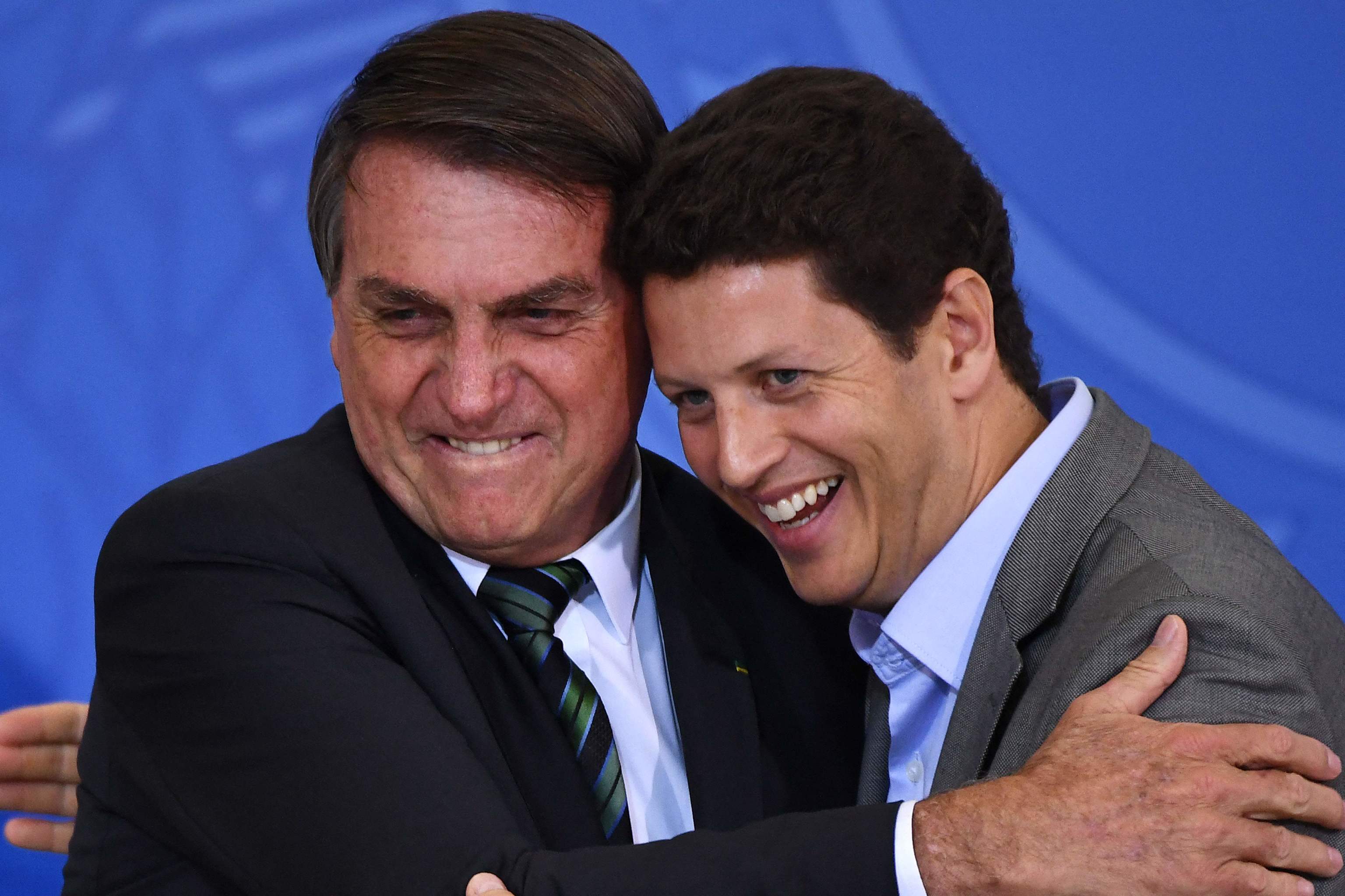 Jair Bolsonaro (i) y Ricardo Salles (d), en una imagen del mes de febrero.